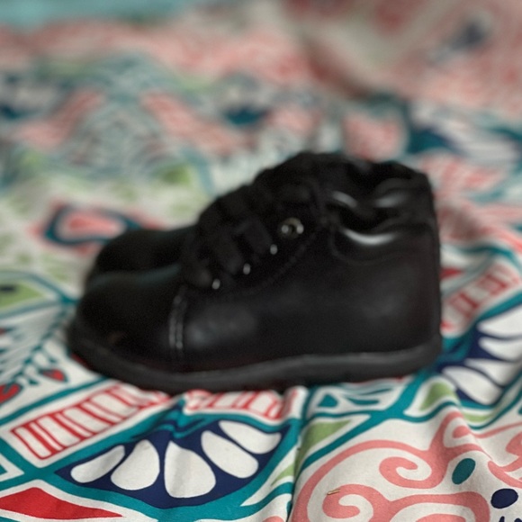 Stride Rite - Sensory Response Technology - Picture 2 of 3